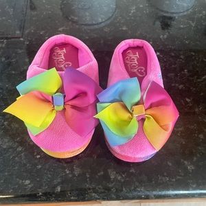 JoJo Siwa bow slippers